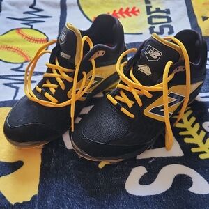 New Balance Mens Metal Baseball Cleats  Black and Yellow